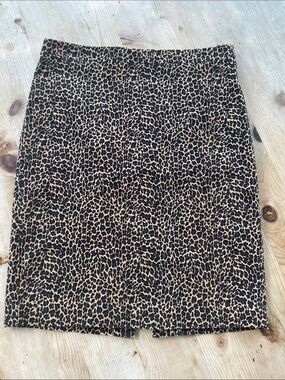 J. Crew Leopard Pencil Skirt Lined Suede Feel Neutral Chic Size 8